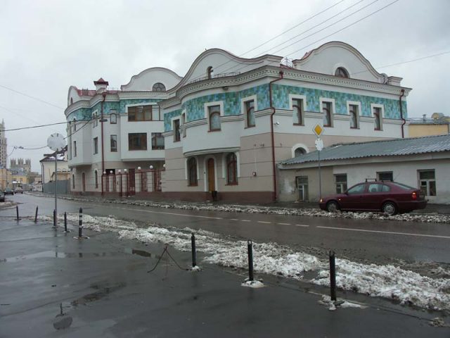 Административное здание на ул. Гончарная